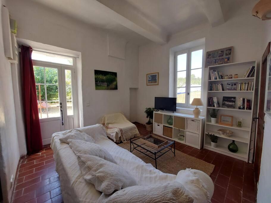Maison De Cesar Saint-Saturnin-les-Apt Exterior photo